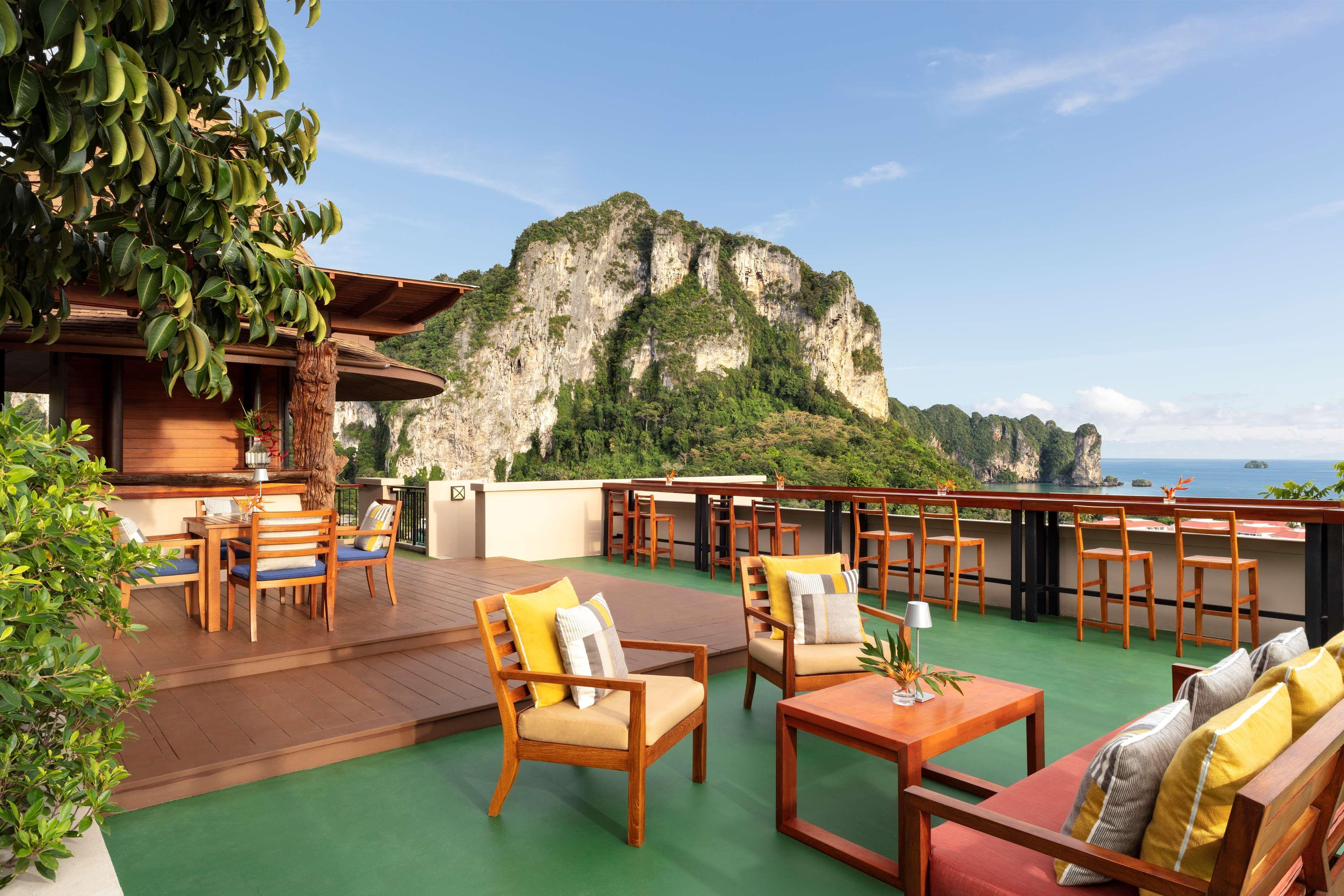 Avani Ao Nang Cliff Krabi Resort - SHA Extra Plus Exterior foto