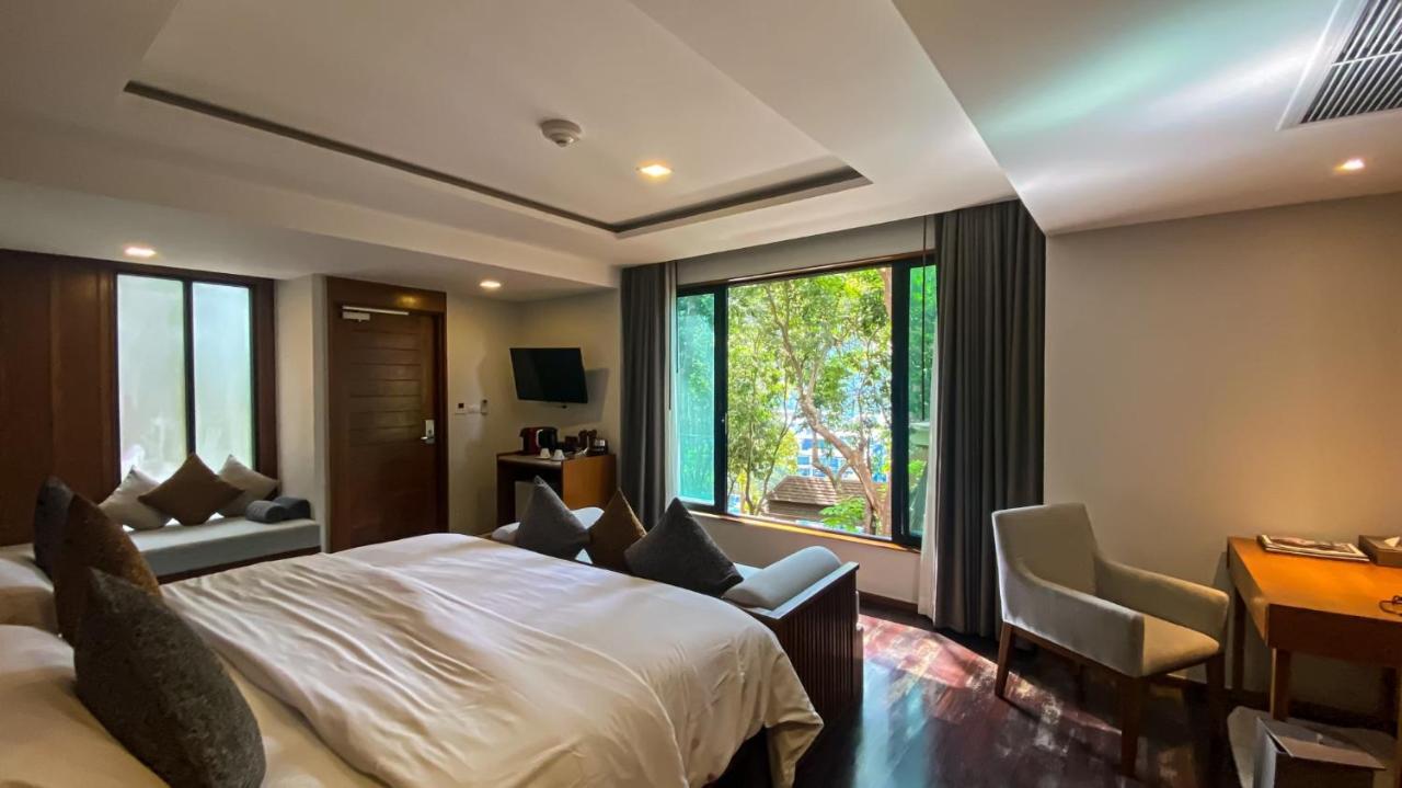 Avani Ao Nang Cliff Krabi Resort - SHA Extra Plus Exterior foto