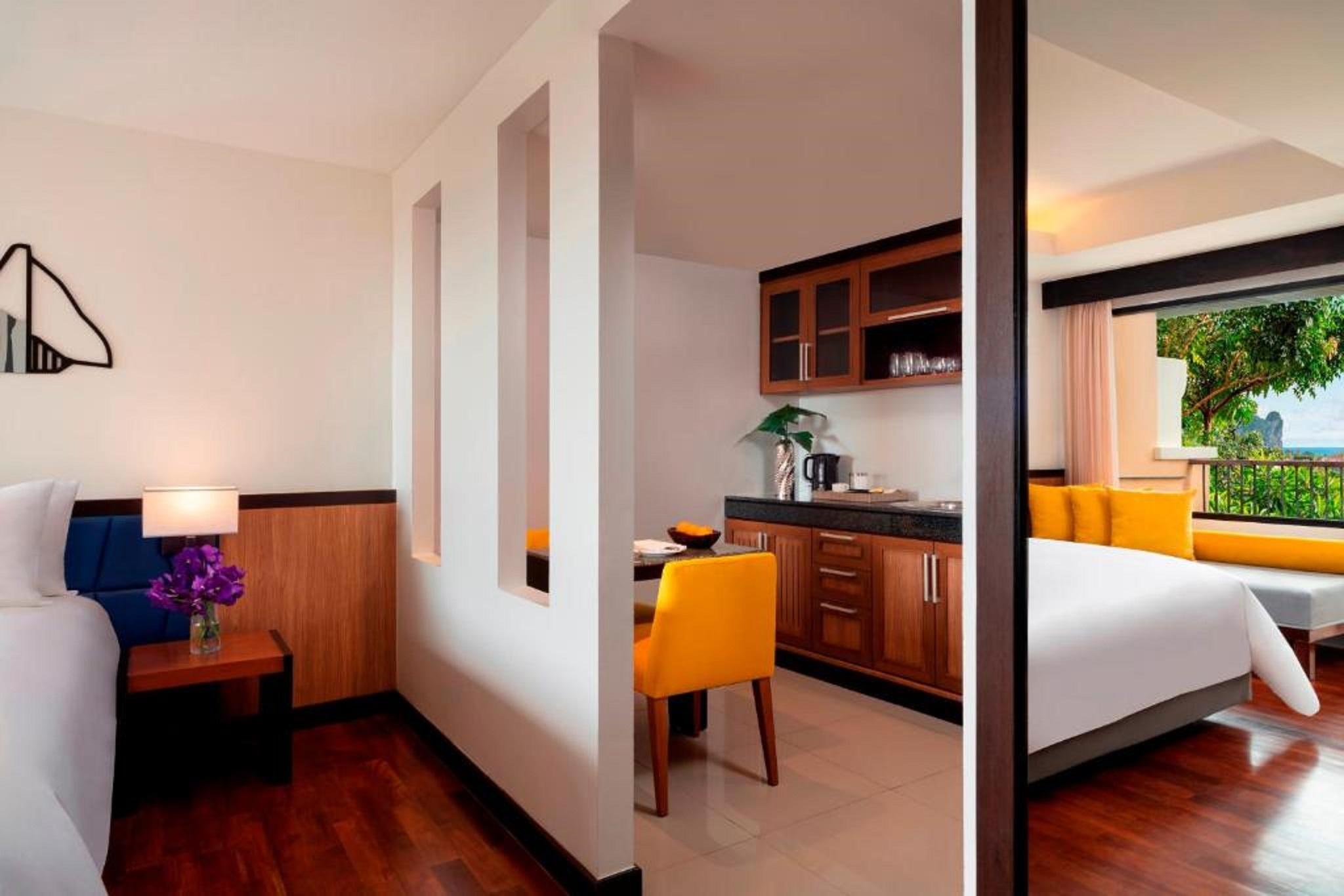 Avani Ao Nang Cliff Krabi Resort - SHA Extra Plus Exterior foto