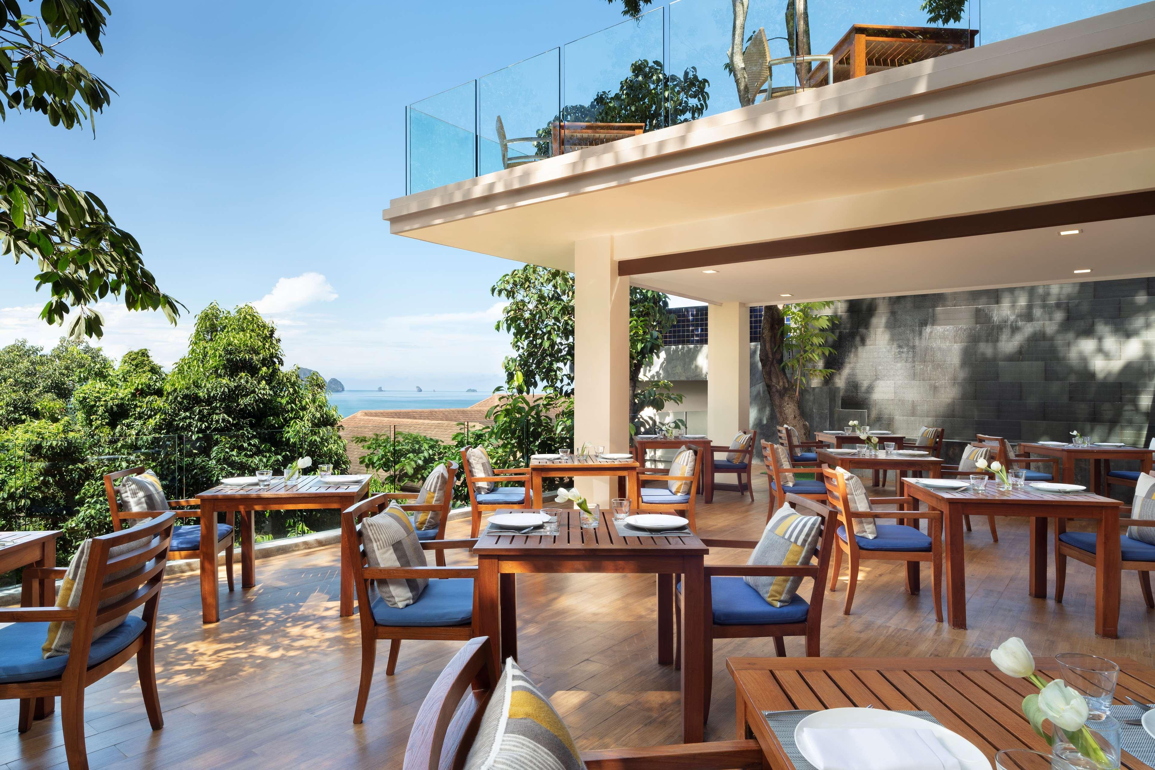 Avani Ao Nang Cliff Krabi Resort - SHA Extra Plus Exterior foto