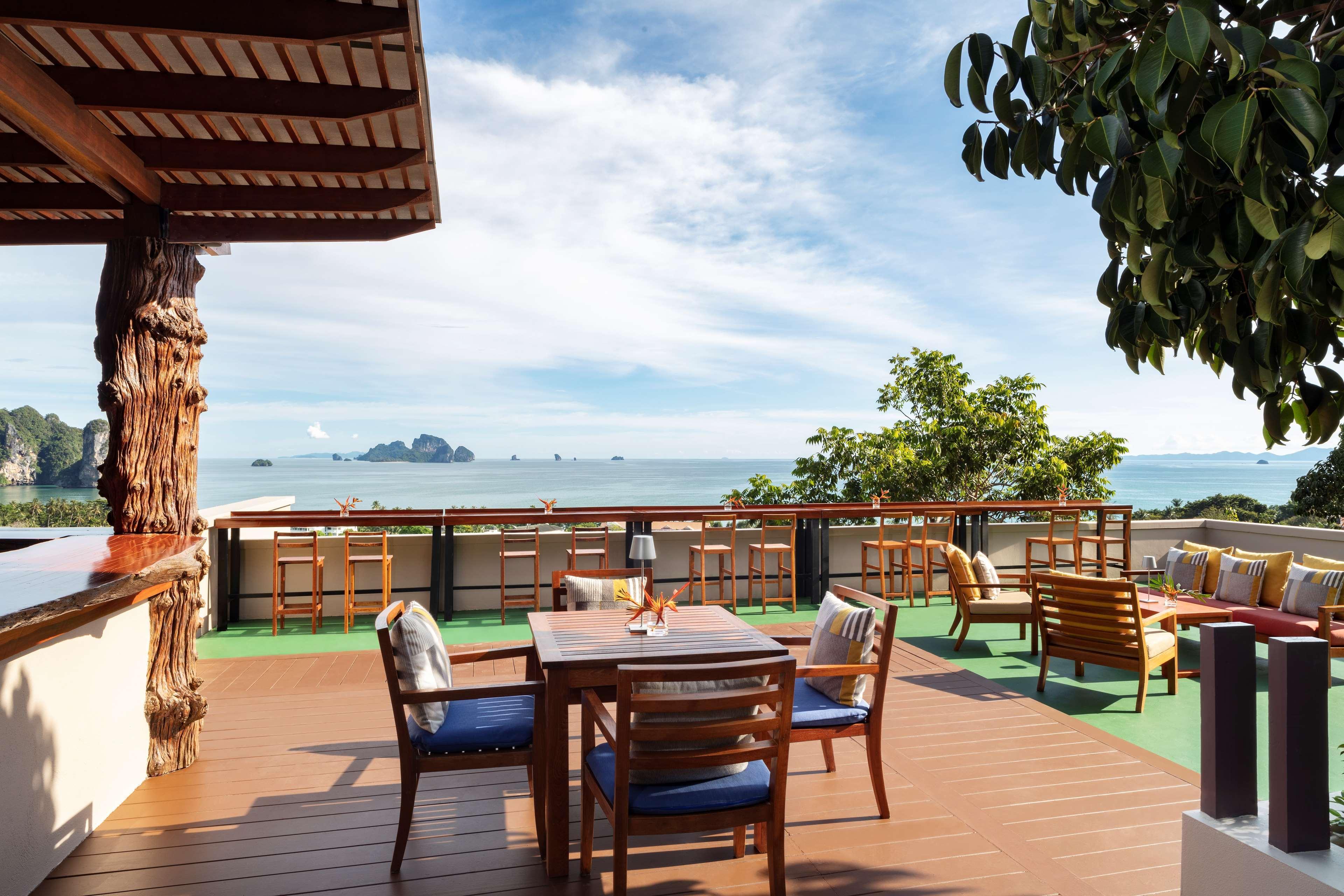 Avani Ao Nang Cliff Krabi Resort - SHA Extra Plus Exterior foto