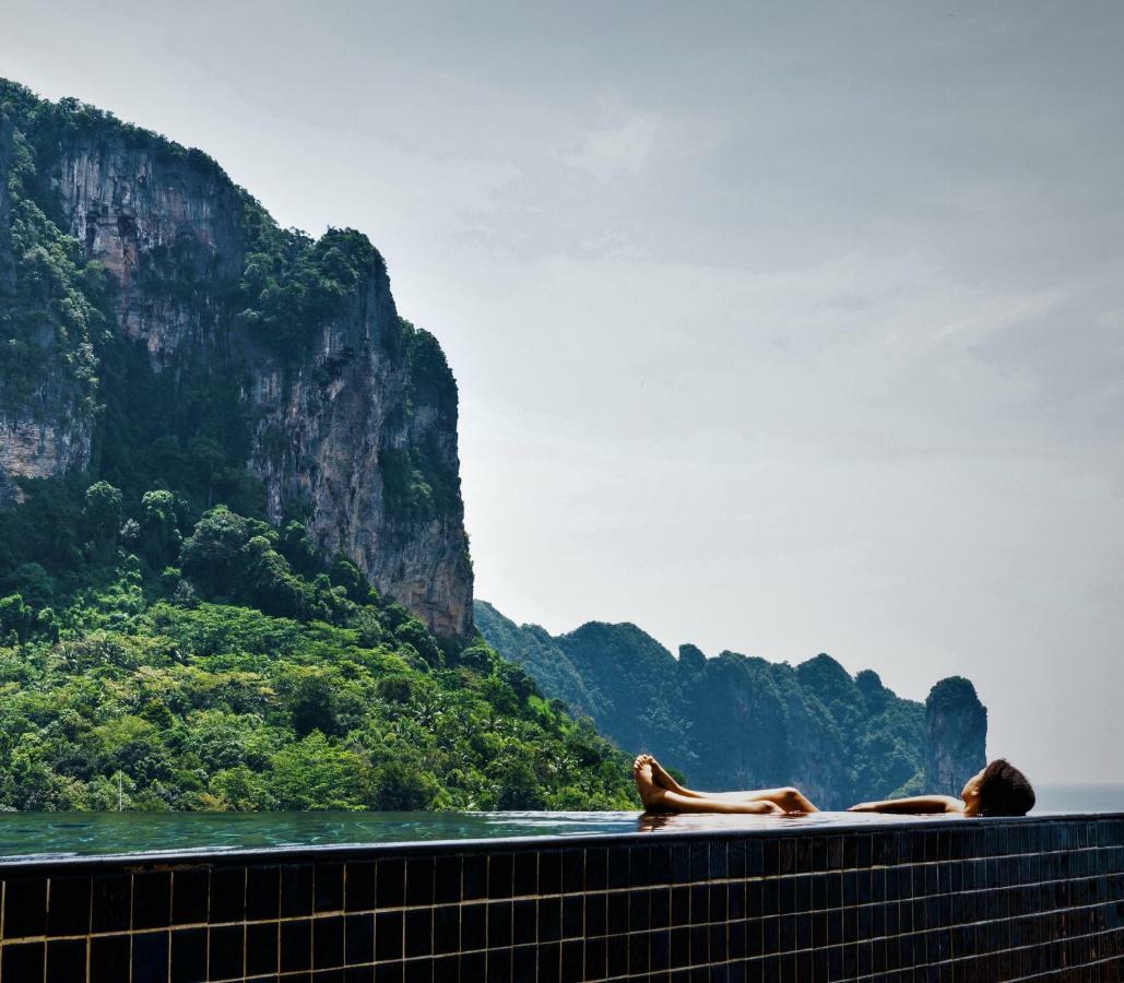 Avani Ao Nang Cliff Krabi Resort - SHA Extra Plus Exterior foto